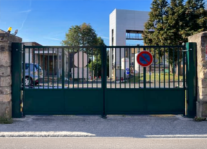 portail industriel battant acier