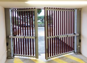 portail industriel acier battant